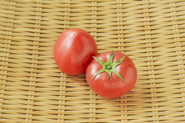 大玉トマト（2S）（33玉サイズ） 【八面六臂】