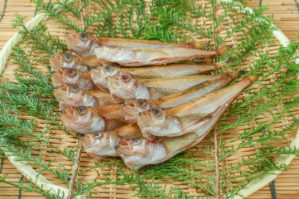 有頭ハタハタ丸干し　500gr