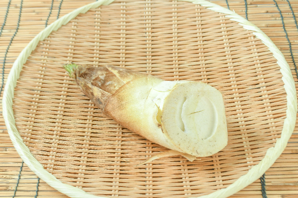 かぎわらび 【業務用食材の仕入れなら八面六臂】