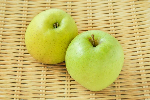 りんご（王林）（40玉サイズ）