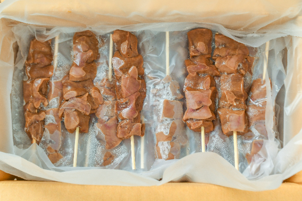 炭火素焼きやきとり（ねぎま串） 【業務用食材の仕入れなら八面六臂】