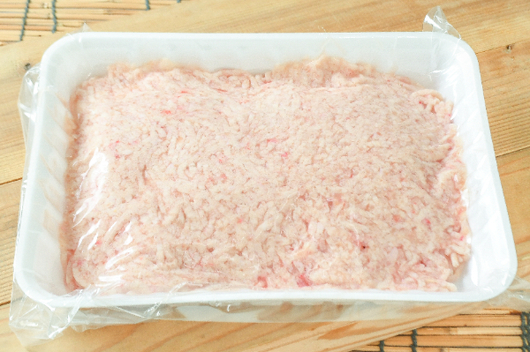 鶏ももひき肉 【業務用食材の仕入れなら八面六臂】