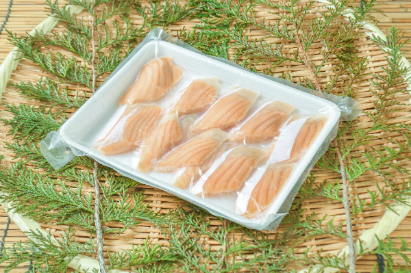 鮭ハラス（冷凍） 【業務用食材の仕入れなら八面六臂】