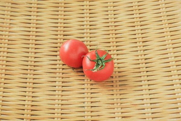 中玉トマト（ロッソ）（12玉サイズ）
