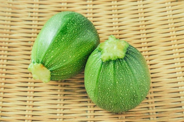 丸ズッキーニ（緑）（13玉サイズ）