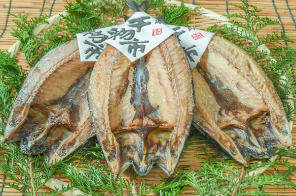 サバ開き（三角帯）