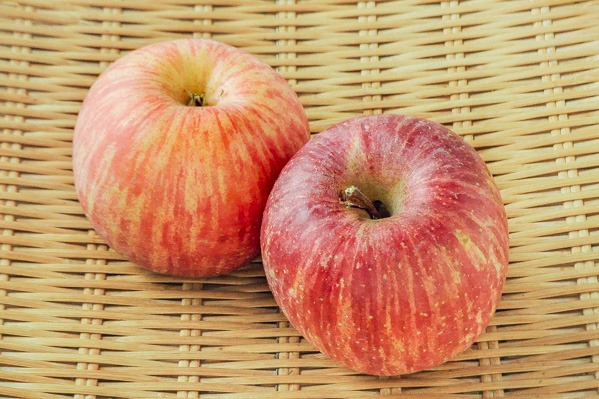 りんご（ふじ）（32玉サイズ）
