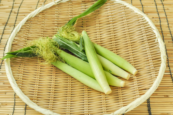 皮付きヤングコーン 八面六臂