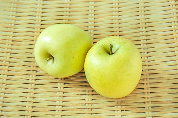 黄色りんご（シナノゴールド）（60玉サイズ）