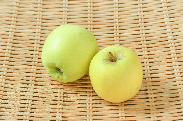 りんご　22 Apple Review] Introducing two super rare apple varieties! Two sour
