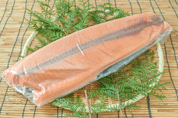 アトランティックサーモンフィレ（トリムE）（PREMIUM）