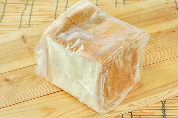 TFスライス食パン（4枚切）（冷凍）