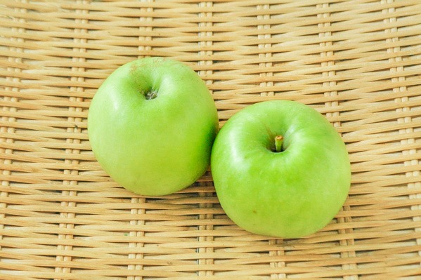 りんご（津軽）（青りんご）（46玉サイズ）（青森県産）