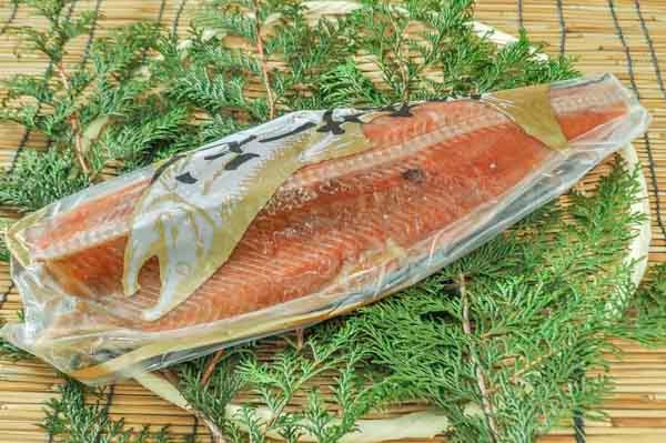 知床サーモン（定塩秋鮭フィレ）