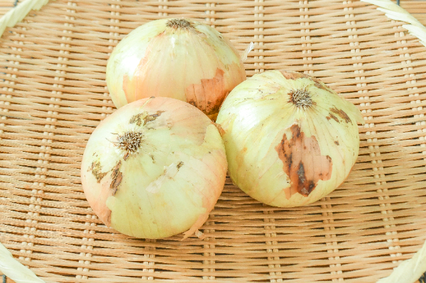 玉ねぎ（2L）1kg