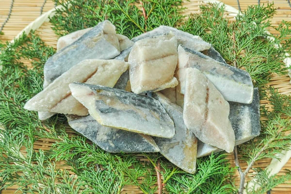 サワラ切身（腹骨取り）（60g）