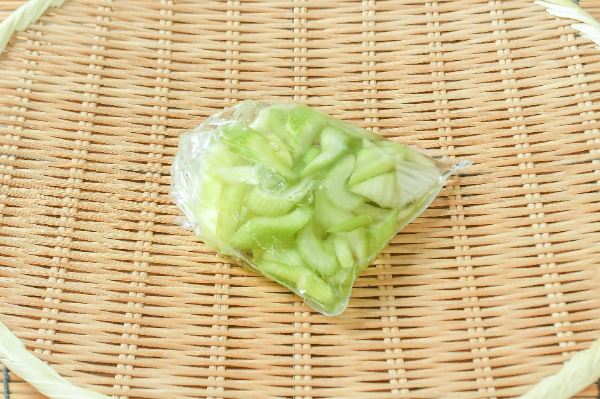 セロリ漬け
