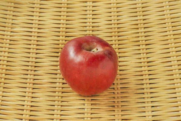 紅玉（赤りんご）（46玉サイズ）（特秀）