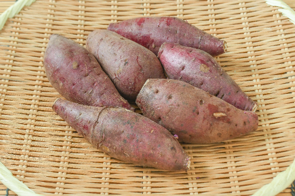 パープルスイートロード（M） 【業務用食材の仕入れなら八面六臂】
