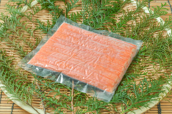 かに風味かまぼこ（カニカマスティック）