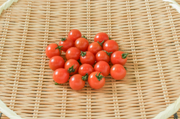 スウィーティアトマト（B） 【業務用食材の仕入れなら八面六臂】