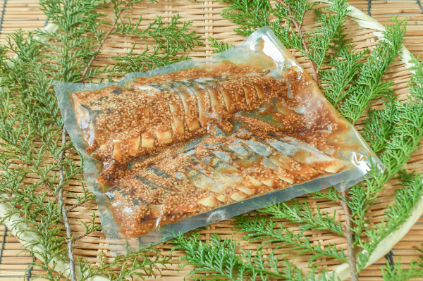 鯖胡麻漬け