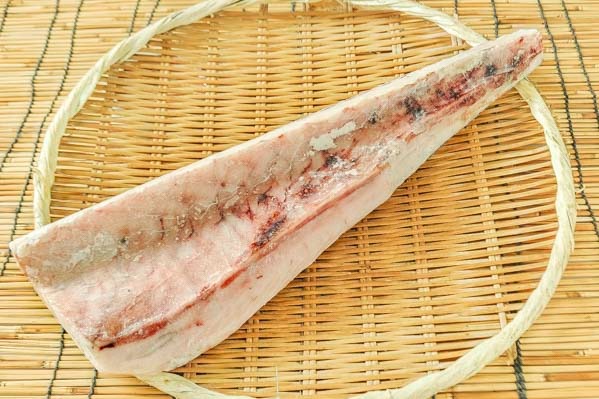 ガストロ（ハラモ）（ウロコマグロ） 【業務用食材の仕入れなら八面六臂】