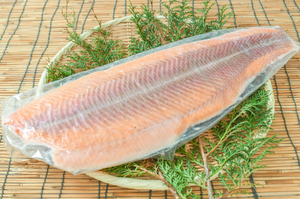 マスノスケ 11枚 天然マスノスケ 【業務用食材の仕入れなら八面六臂】