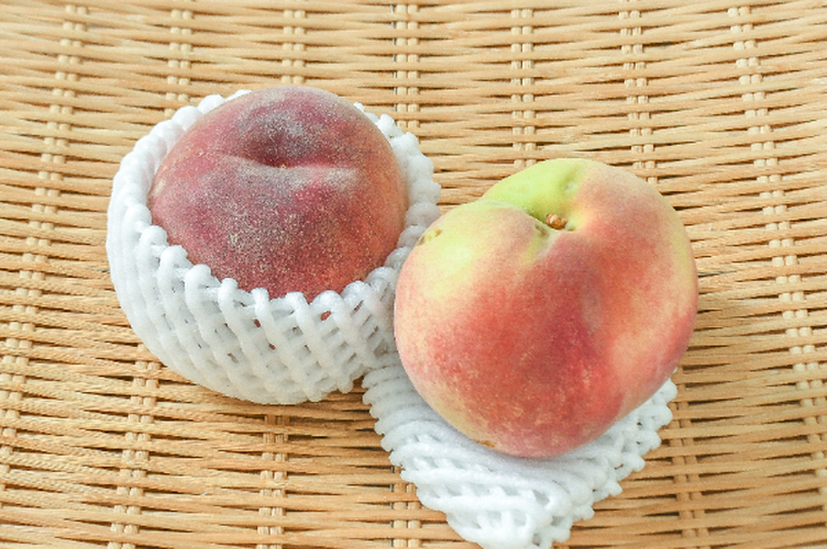 日川白鳳（18玉サイズ）（青秀） 【業務用食材の仕入れなら八面六臂】