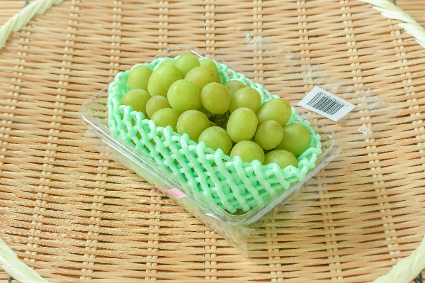 シャインマスカット（パック） 【業務用食材の仕入れなら八面六臂】