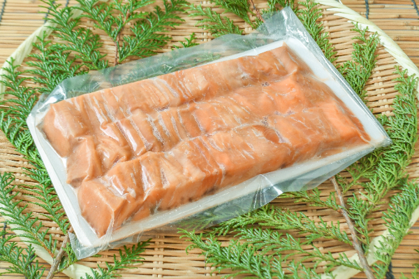 トラウトスモークサーモン（端材）