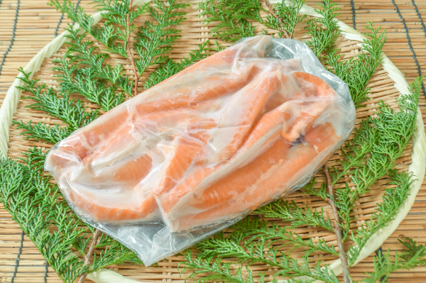 （宮城東洋株式会社）定塩銀鮭ハラス