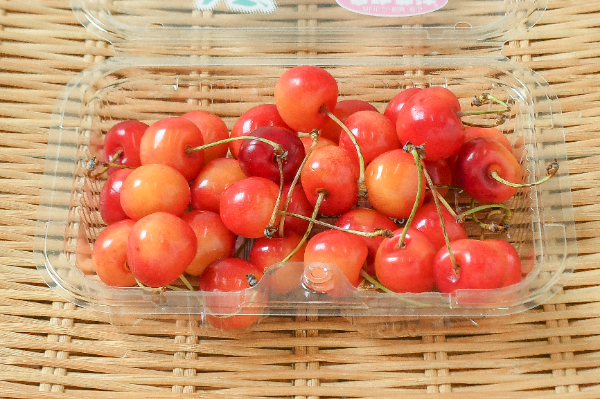 プラム（すもも） 【業務用食材の仕入れなら八面六臂】