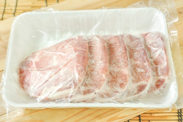 豚肉肩ロース切り身（