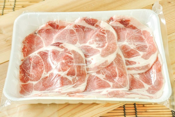 豚肉肩ロースしゃぶしゃぶ用（シート入り）