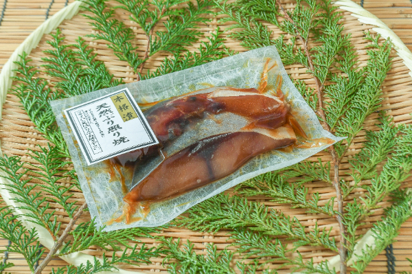 厚切りブリ照り焼き