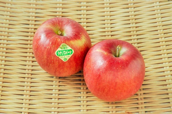 りんご（シナノスイート）（50玉サイズ）