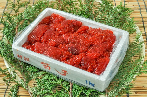 紅鮭筋子醤油漬け（切子）（冷凍）