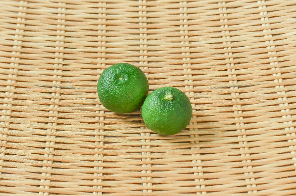 すだち（さなみどり）（3L）（青秀）