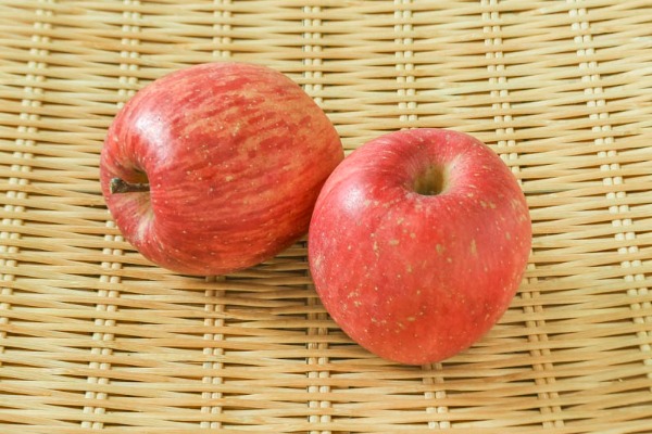 りんご（サンふじ）（50玉サイズ）
