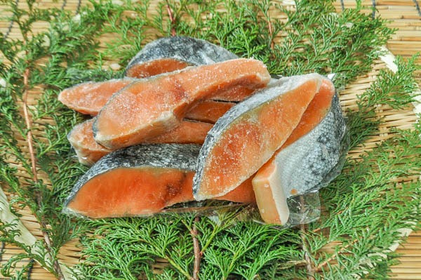 昆布だし塩銀鮭切身（端材）