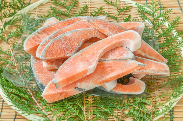 無塩銀鮭切身（端材）1kg