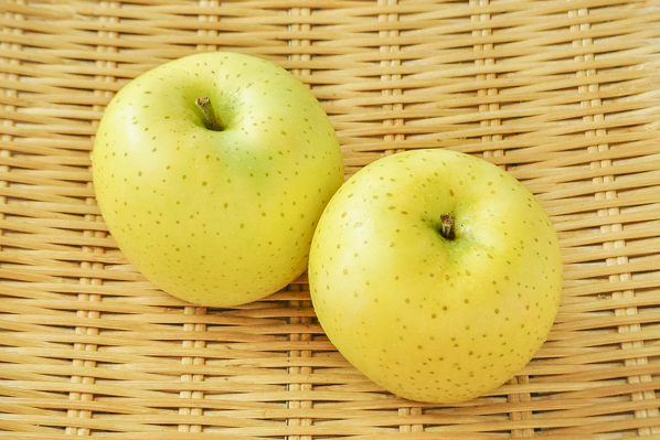 黄色りんご きおう 36玉サイズ 八面六臂