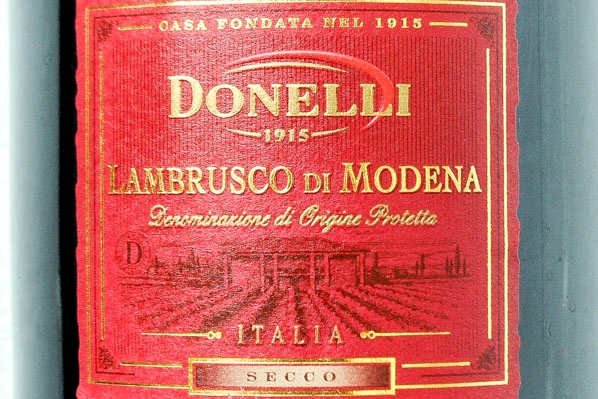 Lambrusco di Modena Secco（ランブルスコ・ディ・モデナ・セッコ） (1)