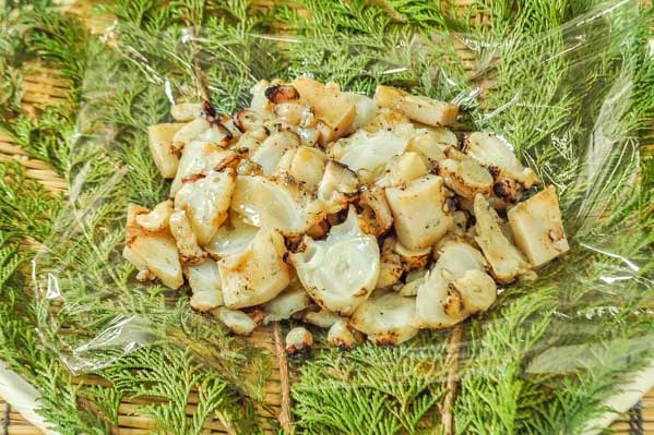 活タコの炙り焼きブツ切り（味付け）（水タコ）