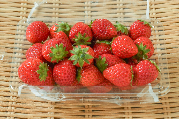 女峰 【業務用食材の仕入れなら八面六臂】