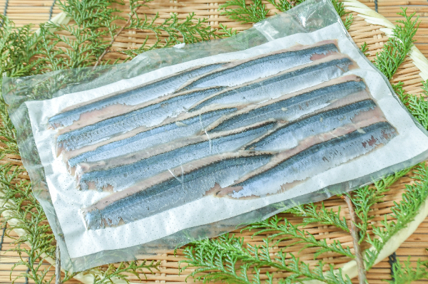 刺身用サンマフィレ（スキンレス）