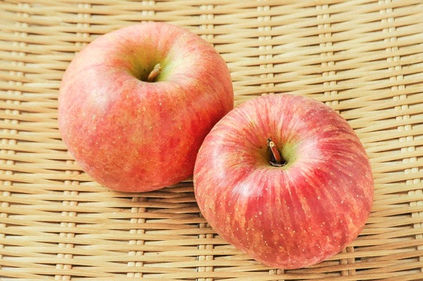りんご（ふじ）（13玉サイズ）