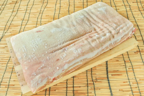 豚肉皮付きバラ