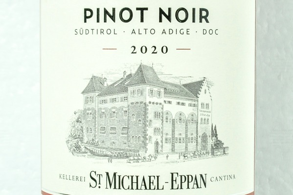 Linea Classica Alto Adige Pinot Nero（アルト・アディジェ・ピノ・ネーロ） (1)